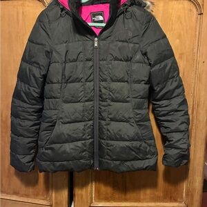 The North Face Women’s Hooded Puffer Jacket - Graphite with Pink Interior Small